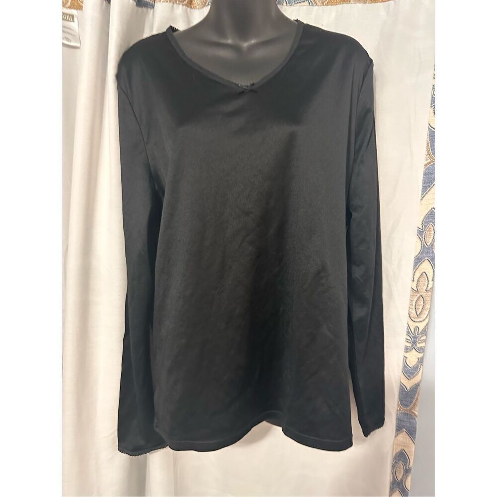 NEW WITH TAGS Covington Womens Black V Neck Long Sleeve Pullover T Shirt Size XL